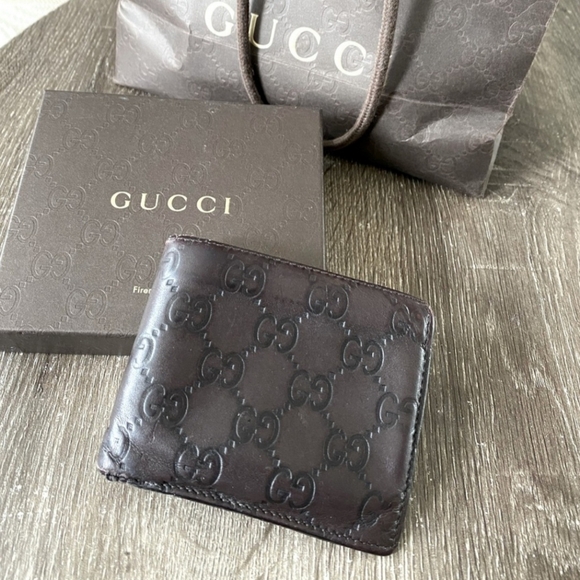 Authentic Gucci Wallet - Picture 5 of 10